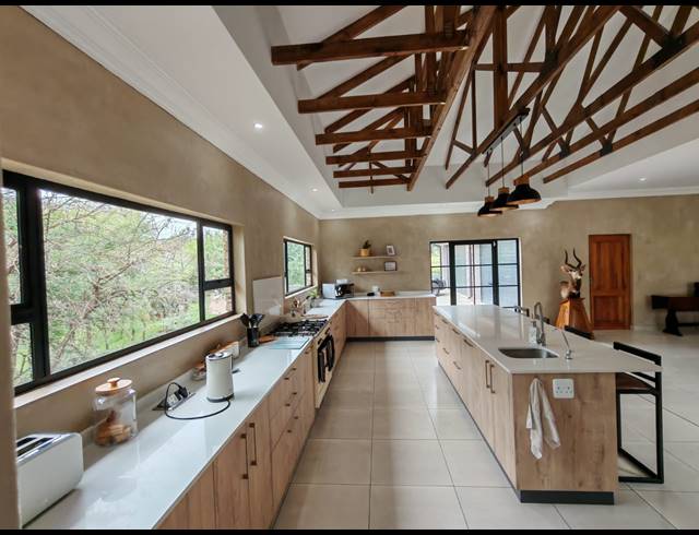 49,991M² FARM FOR SALE IN THREE RIVERS EAST